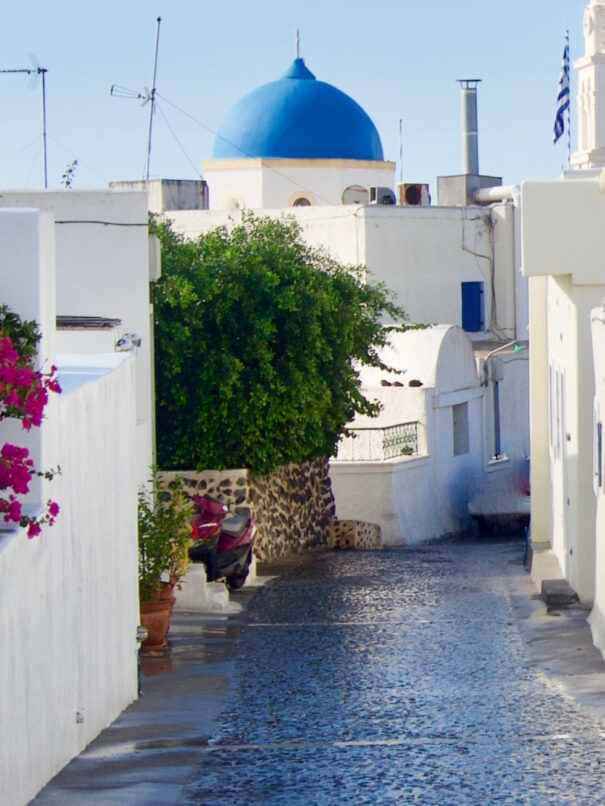 Megalochori in Santorini